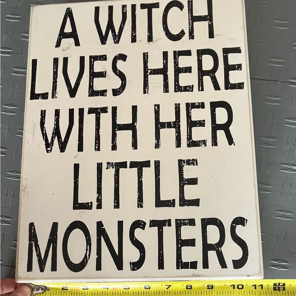 Witch Wall Sign - Picture 3 of 4